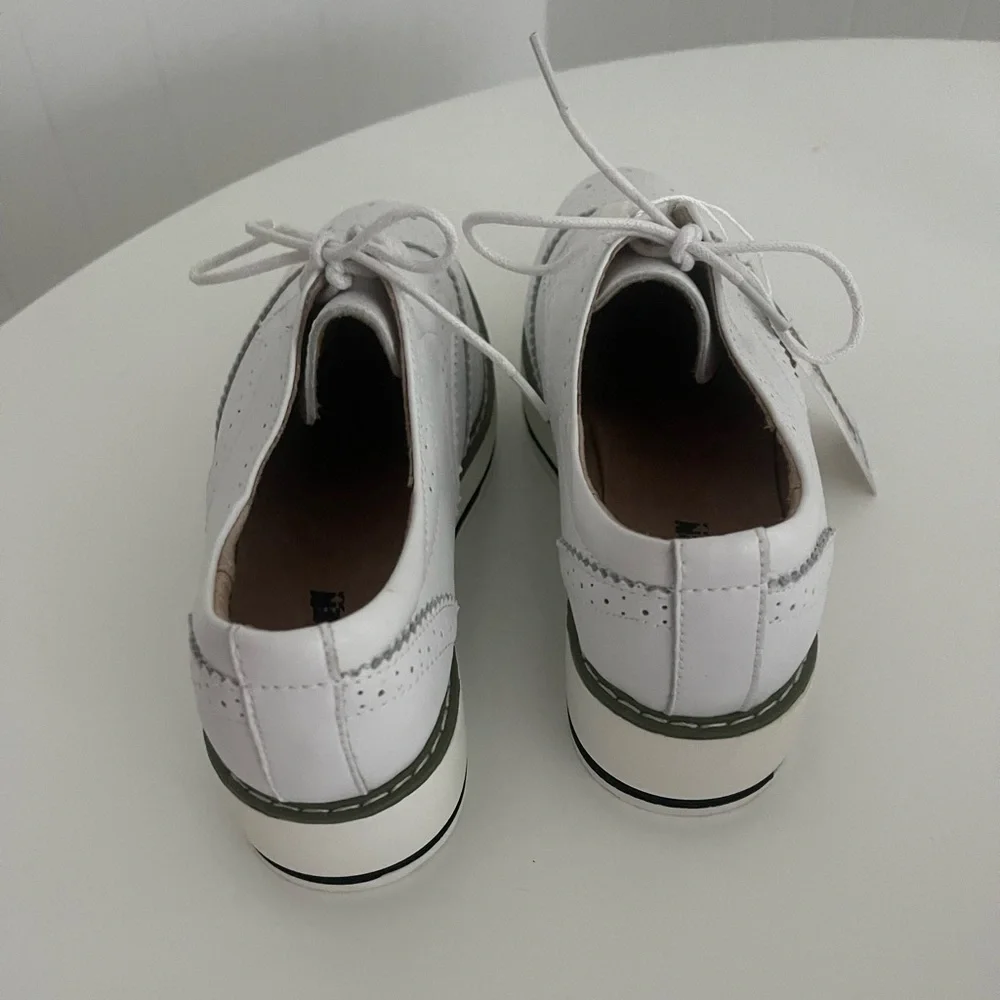 DADAWEN Women's White Platform
Lace-Up Wingtips Size 8 Oxford Shoes - Picture 5 of 6